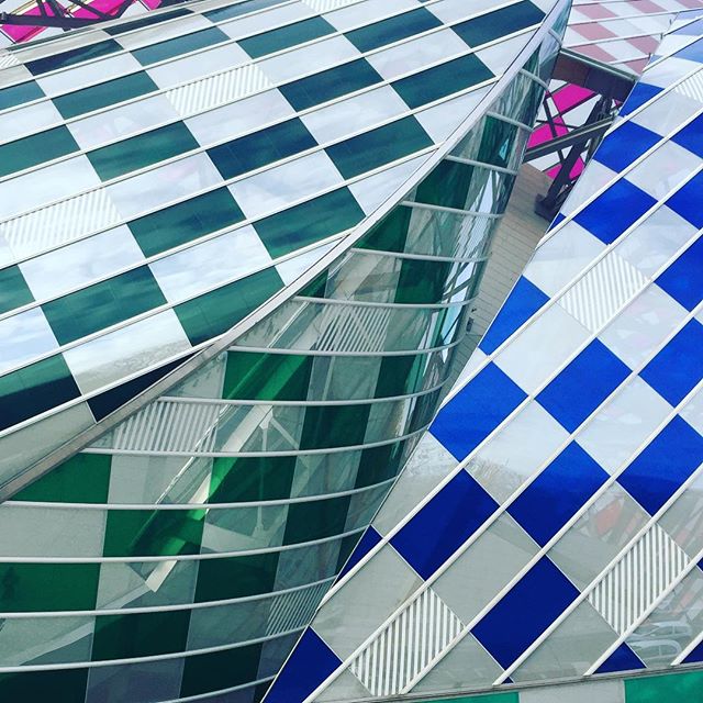 Daniel Buran's colorful treatment on the sails of the @fondationlv museum in Paris. Museum was designed by Frank Gehry @frankgehry and is currently hosting a show of long hidden masterworks icons of modern art commissioned by Russian collector Chtchoukine
