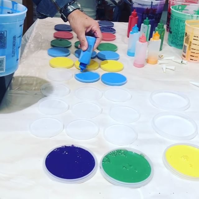In the studio: Timelapse as my pieces for Los Angeles start to come together. 9 colors poured in dot dot dot and circle ️ land. Squeezing in some late night studio time before the holidays hit. Thanks for following my art adventures on Instagram. Stay tuned for more vids from the studio. Hope to see you at my upcoming show: @startupartfair in Venice Beach California at the Kinney - Los Angeles January 26-28. . . #time-lapse