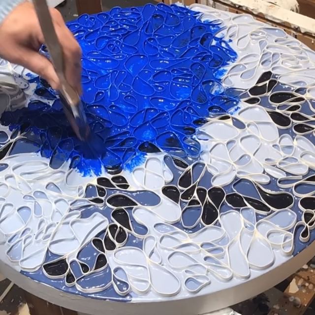 Saturday in studio: Time lapse of translucent cobalt coat added to a braided series piece. The idea being the underpainting will slightly show through this next layer of intense color. Texture edges are scraped to highlight the underlying white paint skin texture. A few coats of gloss and it will be done.  23”( 58cm) round acrylic on panel. .

Stay tuned for more art vids. Thanks for watching and commenting on my work. .
.
.
.
.
.
.
. .