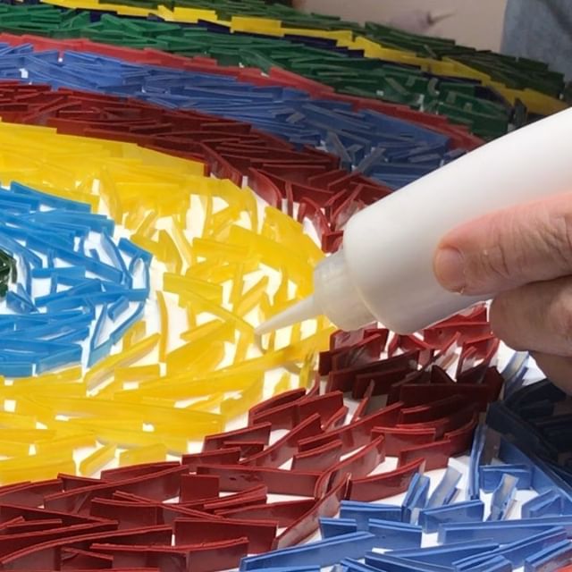 Sunday in the studio: Quick video snap of filling a few of the hundreds of voids in the round textured piece I have been experimenting with. Adding the acrylic paint fills is always my favorite part of the process. 3 or 4 days to dry and the next step is ?? .
.