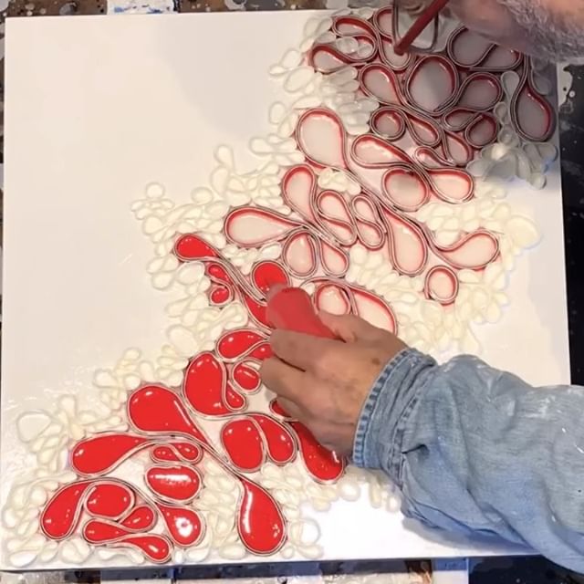 Sunday in the studio: Third and final time lapse of a small sample piece being filled.  This is the last step with color fills and flood of white to the edges. I’m doing 2 different looks/ series of sample size pieces for an art consultancy. Stay tuned for more sample and fill size art in WIP vids. .
.
.
.
.
.
. .