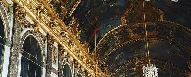 Gathering a few decorating and painting style ideas @chateauversailles mirror mirror on the wall in the hall of mirrors #versailles #paris #louielouie #palace #decorator #gilded