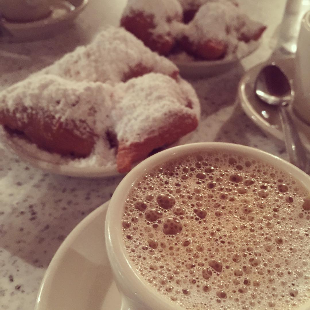 Home in New Orleans for a few days. Beignets and cafe au lait are integral to every visit. Warm night in the quarter and covered with powder sugar life us good. #painterlife #neworleans #beignets #cafedumonde #newawlins #frenchquarter #home