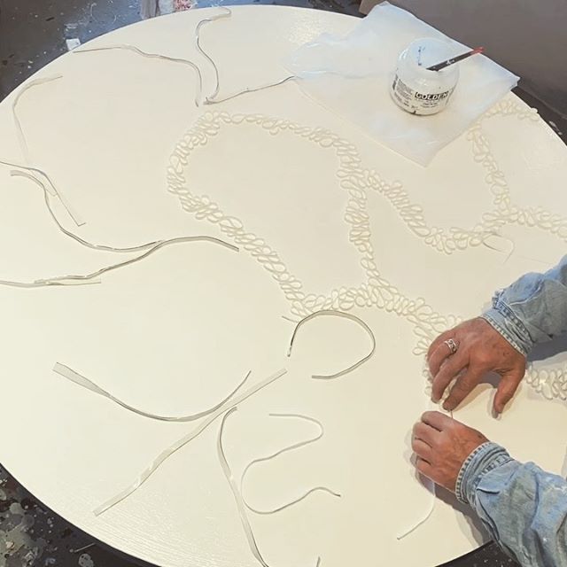 Social distancing Saturday in the studio: back with another paint texture timelapse on a 47” (119cm) 
round Braided series piece. This is a perfectly timed commission for @artconsultingservices .  Stay tuned for more timelapse vids as this comes together. . .
.
.
.
.
.

   
art